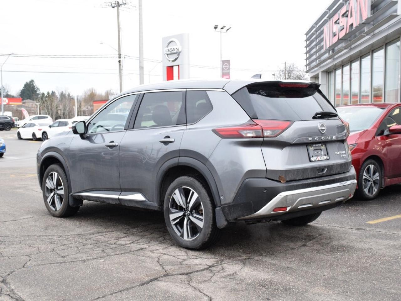 2023 Nissan Rogue Platinum AWD-Heads Up Display  Roof  Navi  Fully L Photo