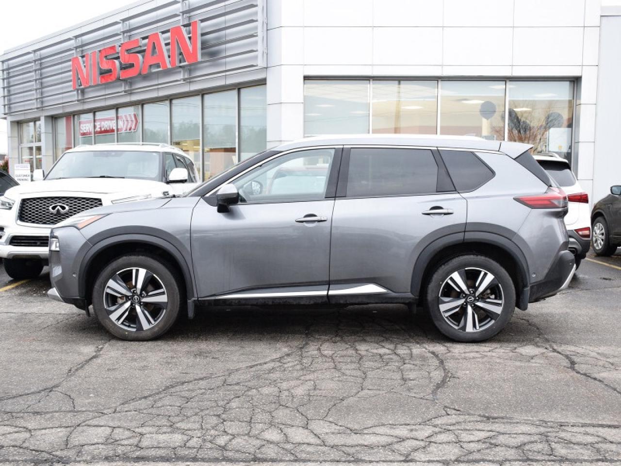 2023 Nissan Rogue Platinum AWD-Heads Up Display  Roof  Navi  Fully L Photo