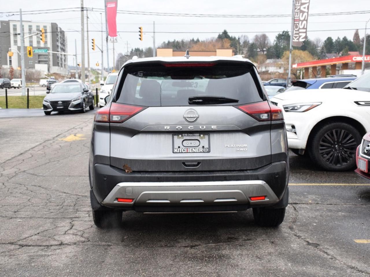 2023 Nissan Rogue Platinum AWD-Heads Up Display  Roof  Navi  Fully L Photo