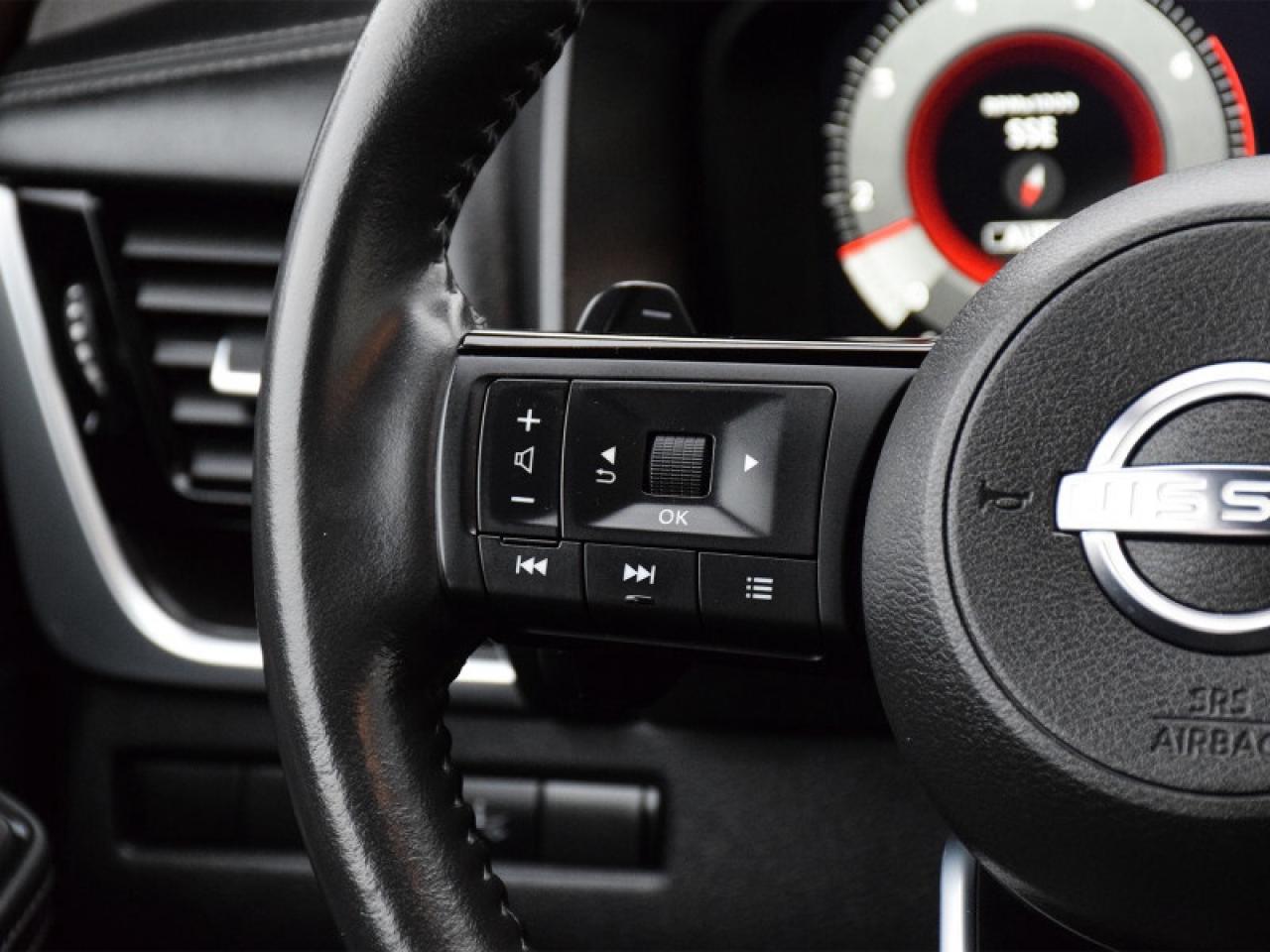 2023 Nissan Rogue Platinum AWD-Heads Up Display  Roof  Navi  Fully L Photo