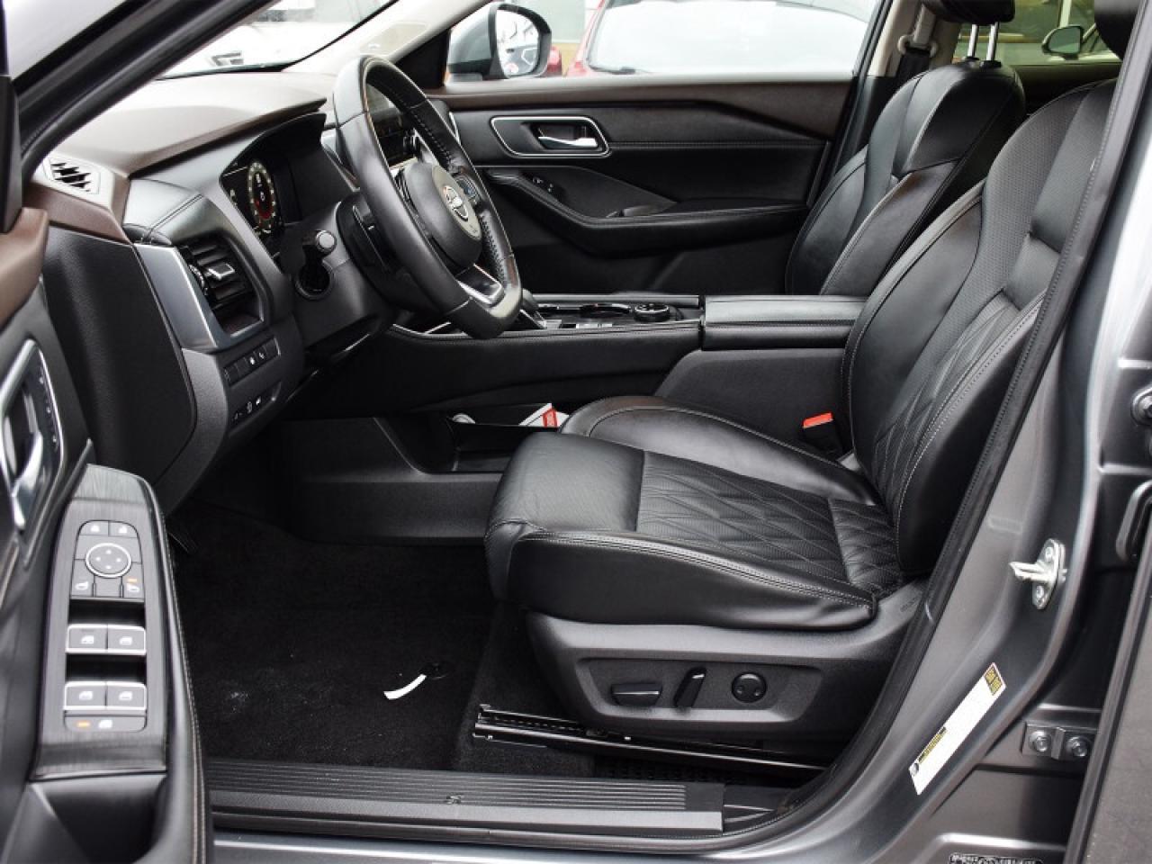 2023 Nissan Rogue Platinum AWD-Heads Up Display  Roof  Navi  Fully L Photo