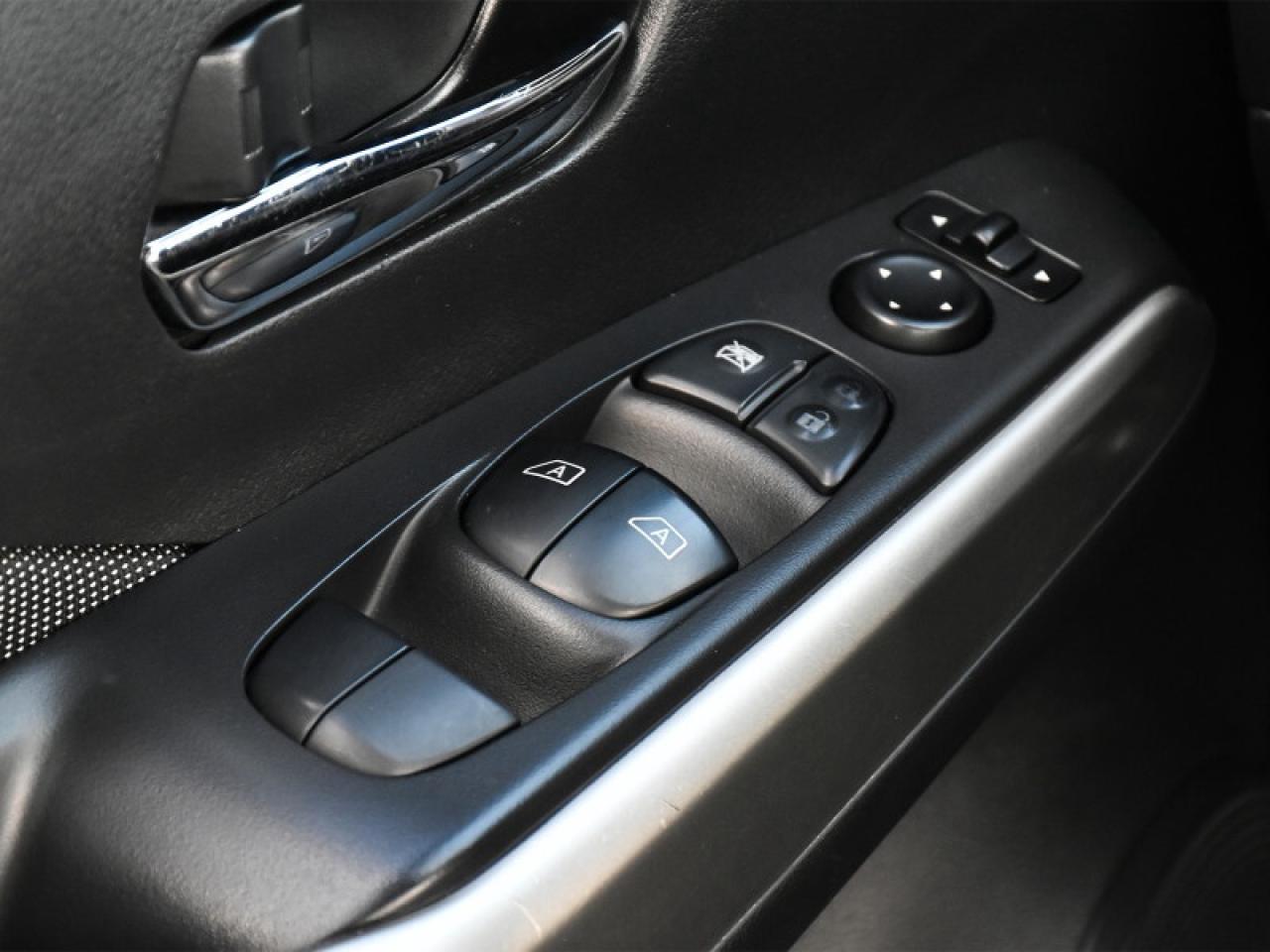 2020 Nissan Kicks SV CarPlay   Android Auto   Cruise Control   Remot Photo