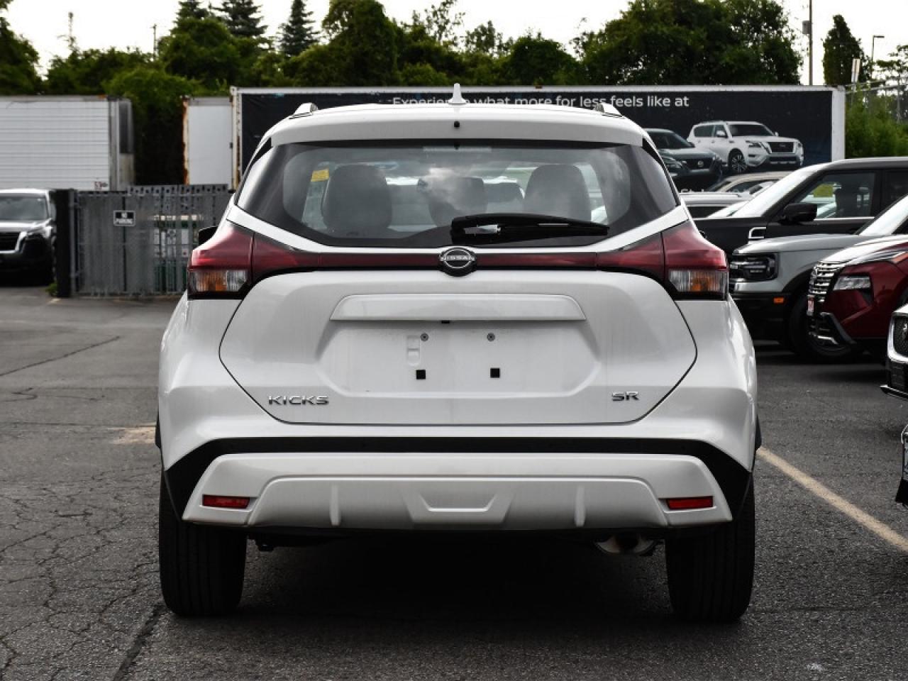 2024 Nissan Kicks SR Premium-Leather  Camera  Heated Seats! Photo