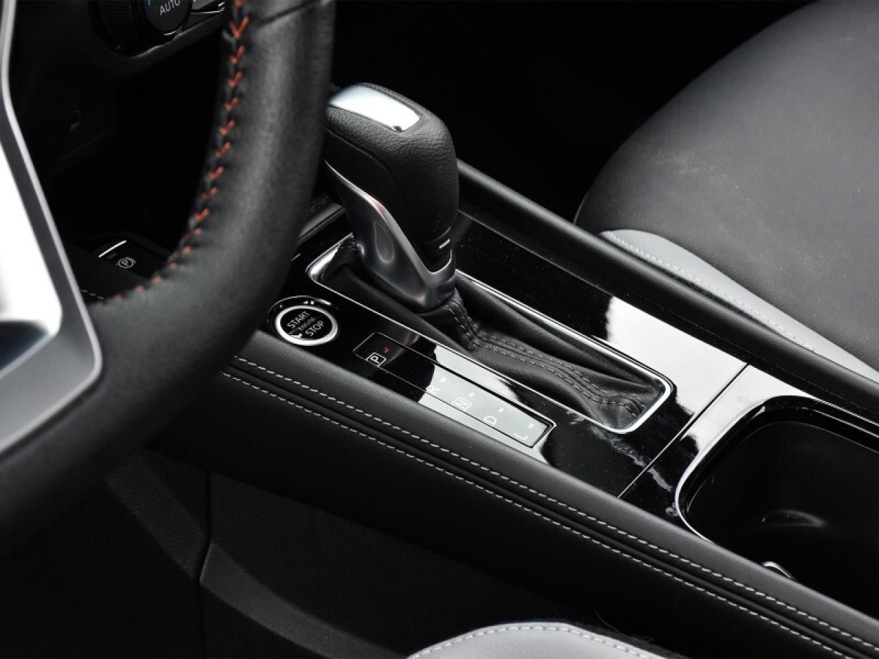 2024 Nissan Kicks SR Premium-Leather  Camera  Heated Seats! Photo