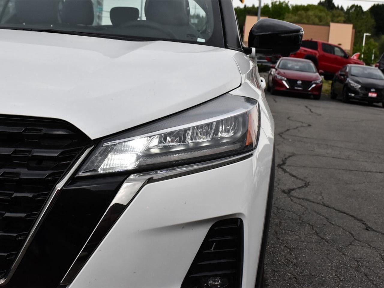 2024 Nissan Kicks SR Premium   Leather   Apple CarPlay   Android Aut Photo