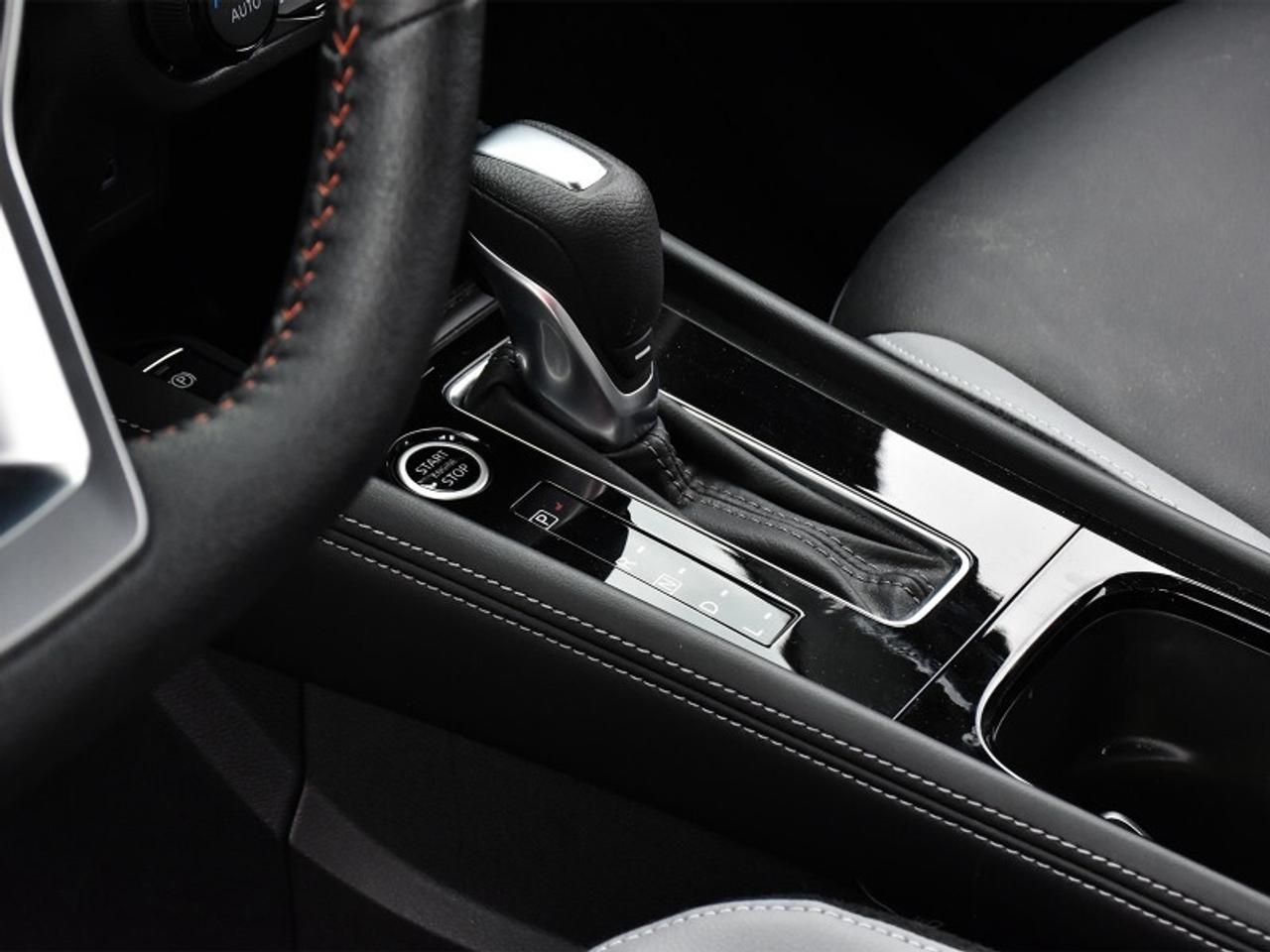 2024 Nissan Kicks SR Premium   Leather   Apple CarPlay   Android Aut Photo