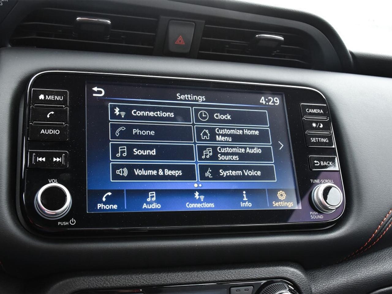 2024 Nissan Kicks SR Premium   Leather   Apple CarPlay   Android Aut Photo