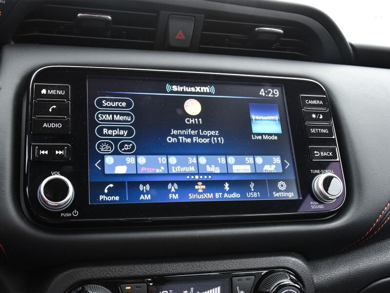 2024 Nissan Kicks SR Premium   Leather   Apple CarPlay   Android Aut Photo