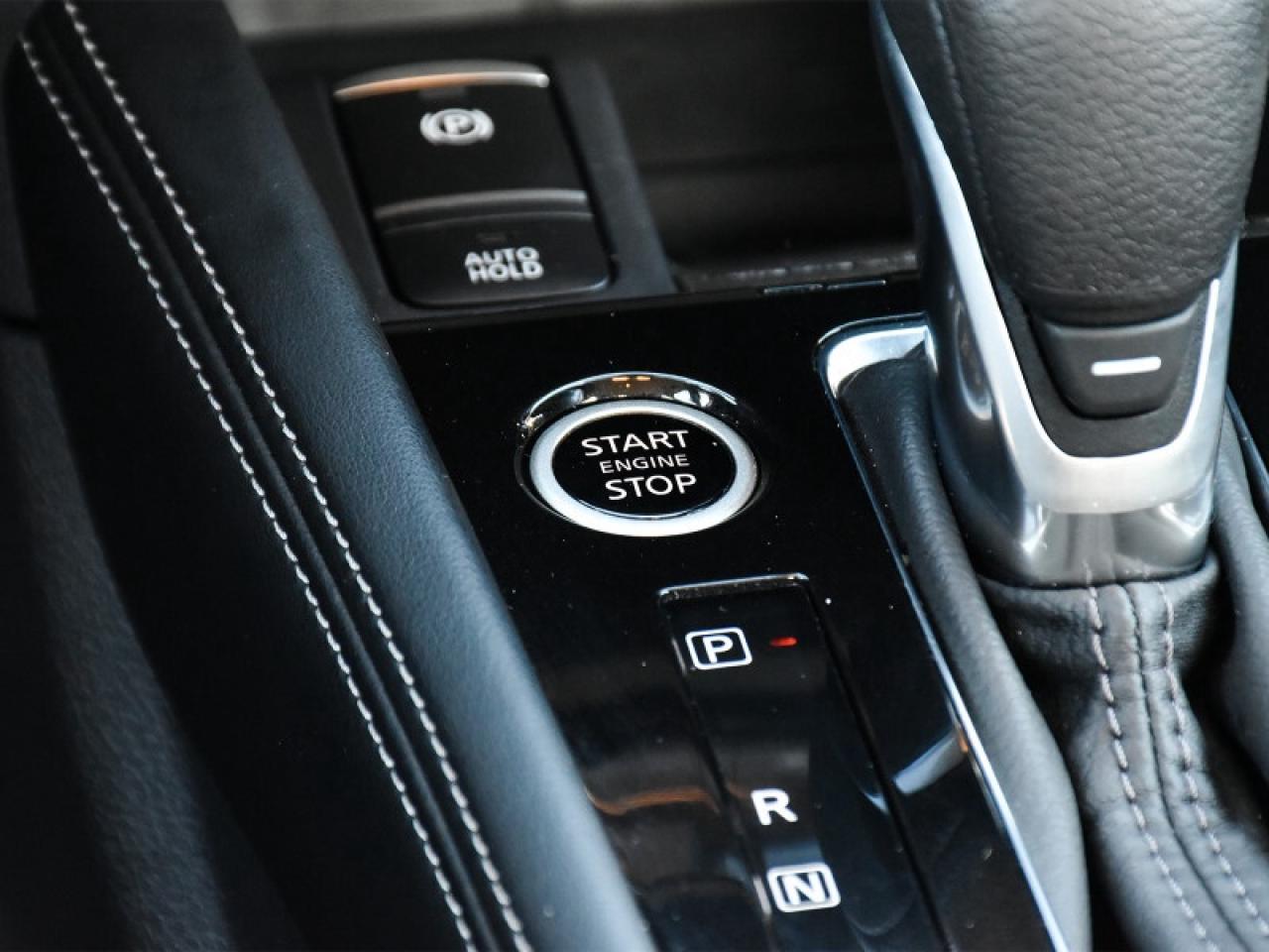 2024 Nissan Kicks SV  CarPlay   Android Auto   Heated Seats & Steeri Photo