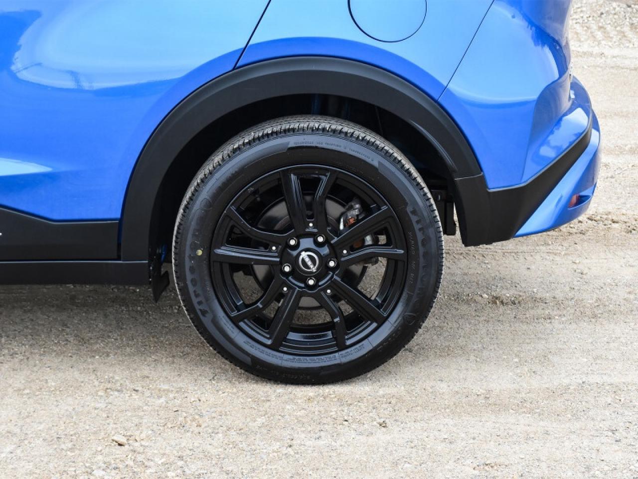 2023 Nissan Kicks SR Premium-2 Tone Leather   Cameara  Heated Seats! Photo