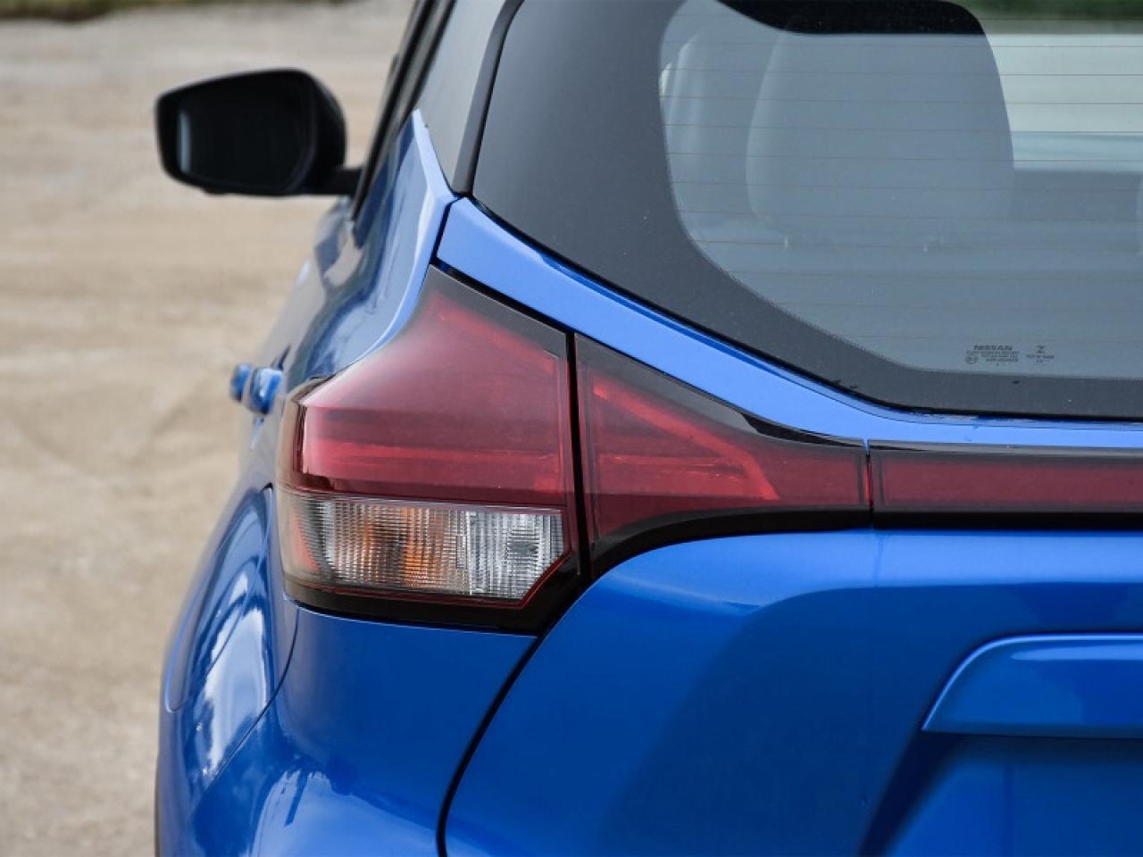 2023 Nissan Kicks SR Premium-2 Tone Leather   Cameara  Heated Seats! Photo