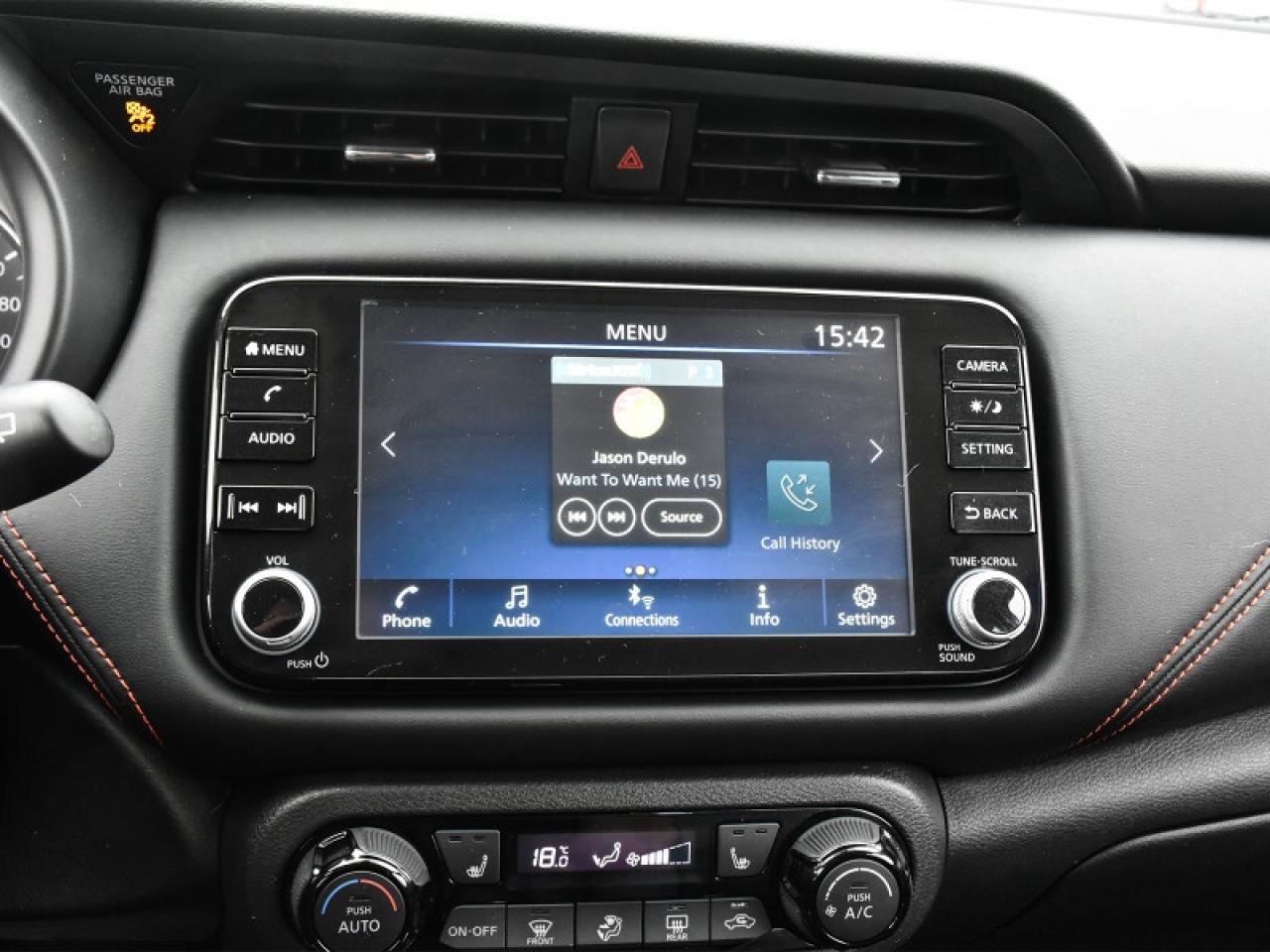 2023 Nissan Kicks SR Premium-2 Tone Leather   Cameara  Heated Seats! Photo