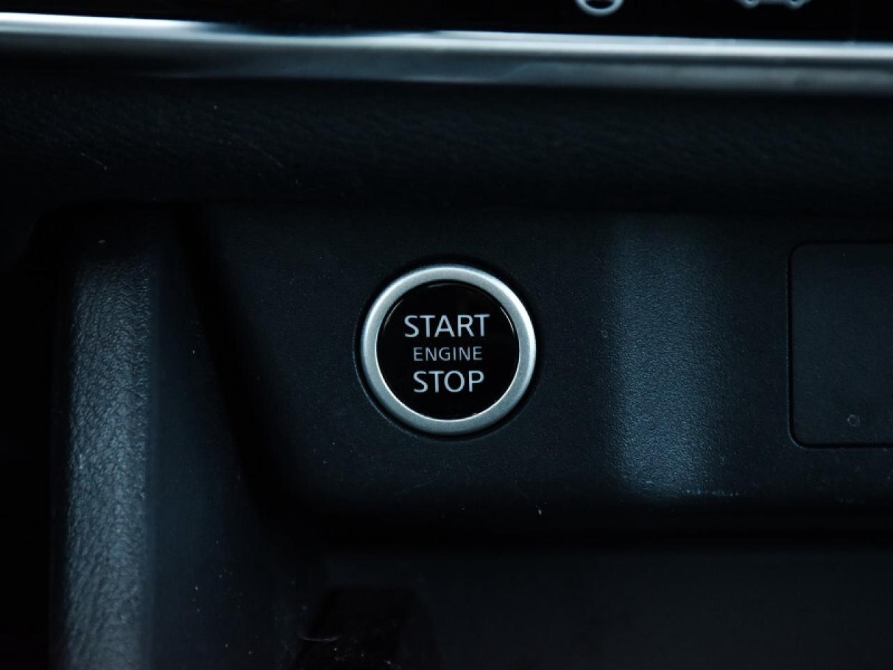 2023 Nissan Rogue SV Moonroof AWD-Camera  Sunroof  Alloys! Photo