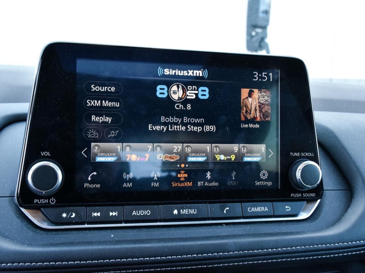 2023 Nissan Rogue SV Moonroof AWD-Camera  Sunroof  Alloys! Photo