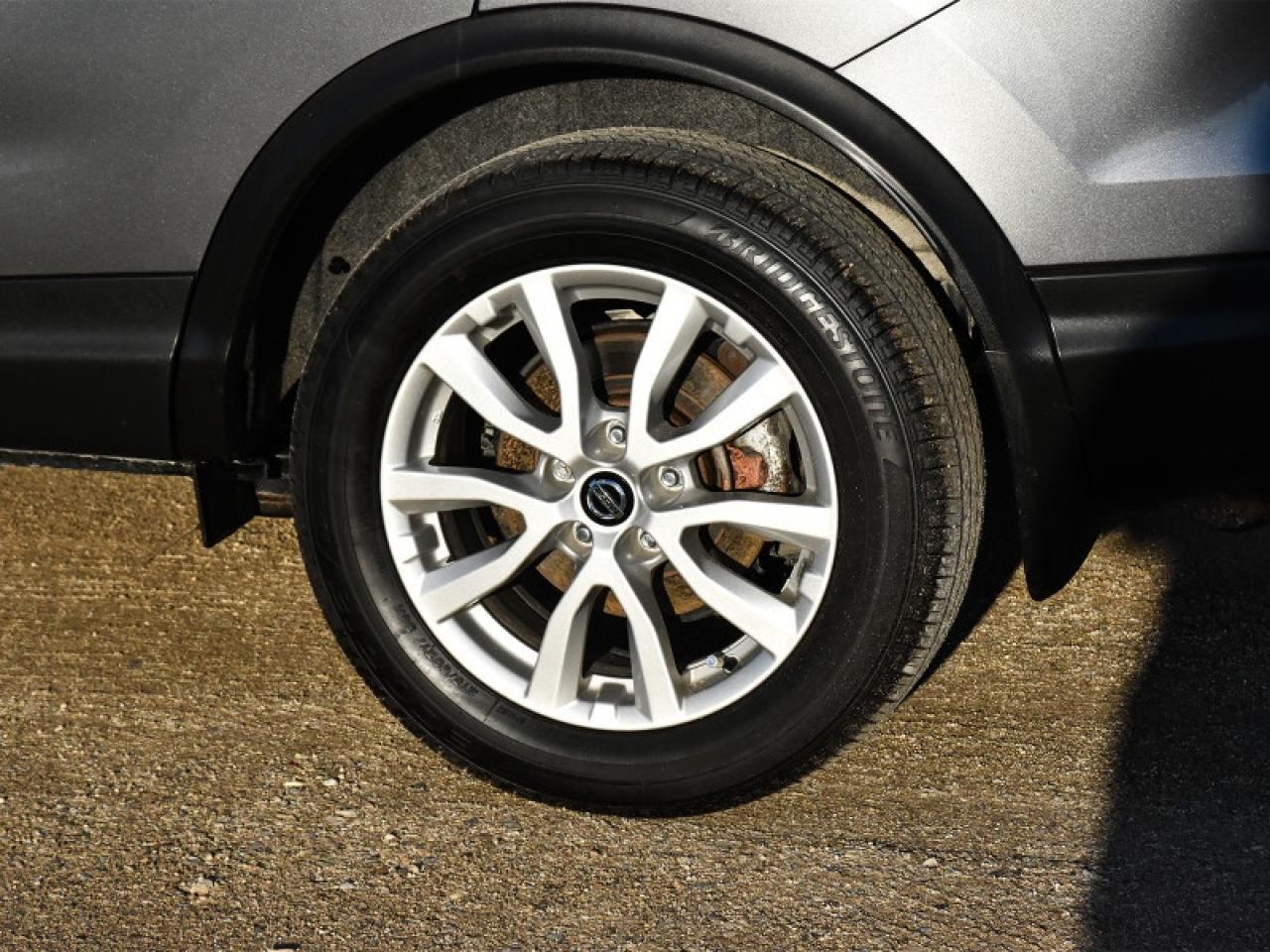 2023 Nissan Qashqai SV AWD-Roof  Camera  Heated Seats! Photo