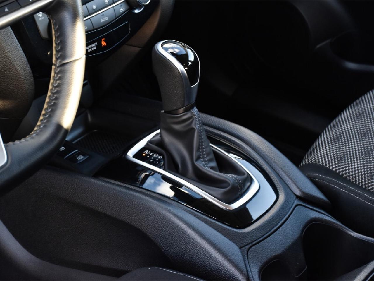 2023 Nissan Qashqai SV AWD-Roof  Camera  Heated Seats! Photo