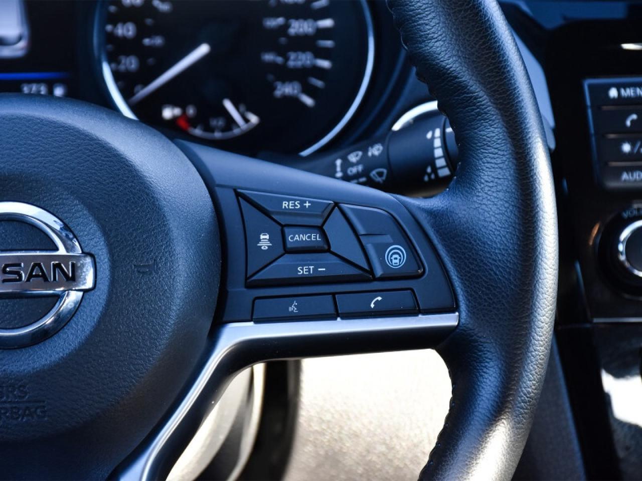 2023 Nissan Qashqai SV AWD-Roof  Camera  Heated Seats! Photo