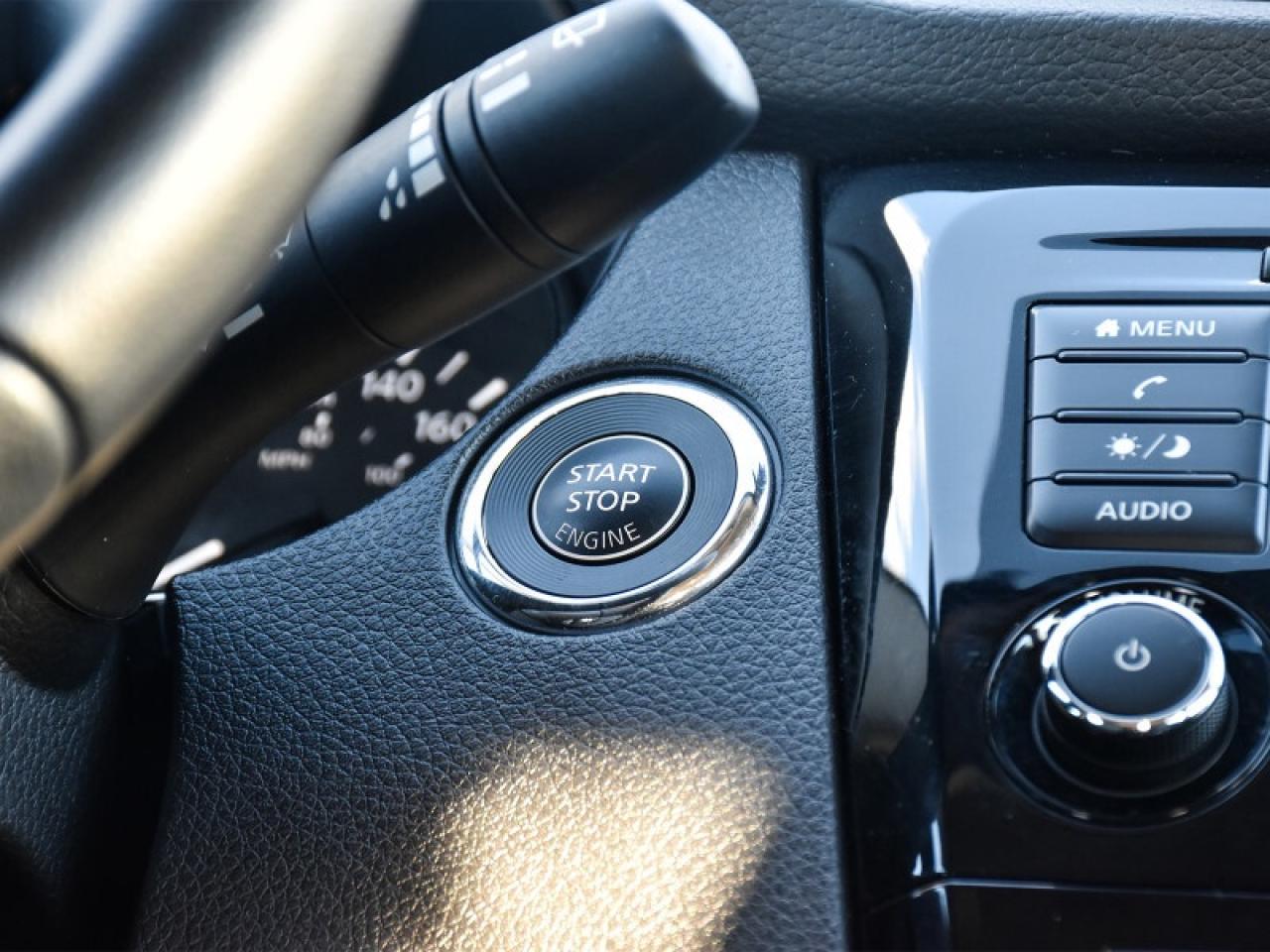 2023 Nissan Qashqai SV AWD-Roof  Camera  Heated Seats! Photo