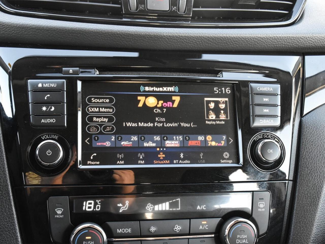 2023 Nissan Qashqai SV AWD-Roof  Camera  Heated Seats! Photo