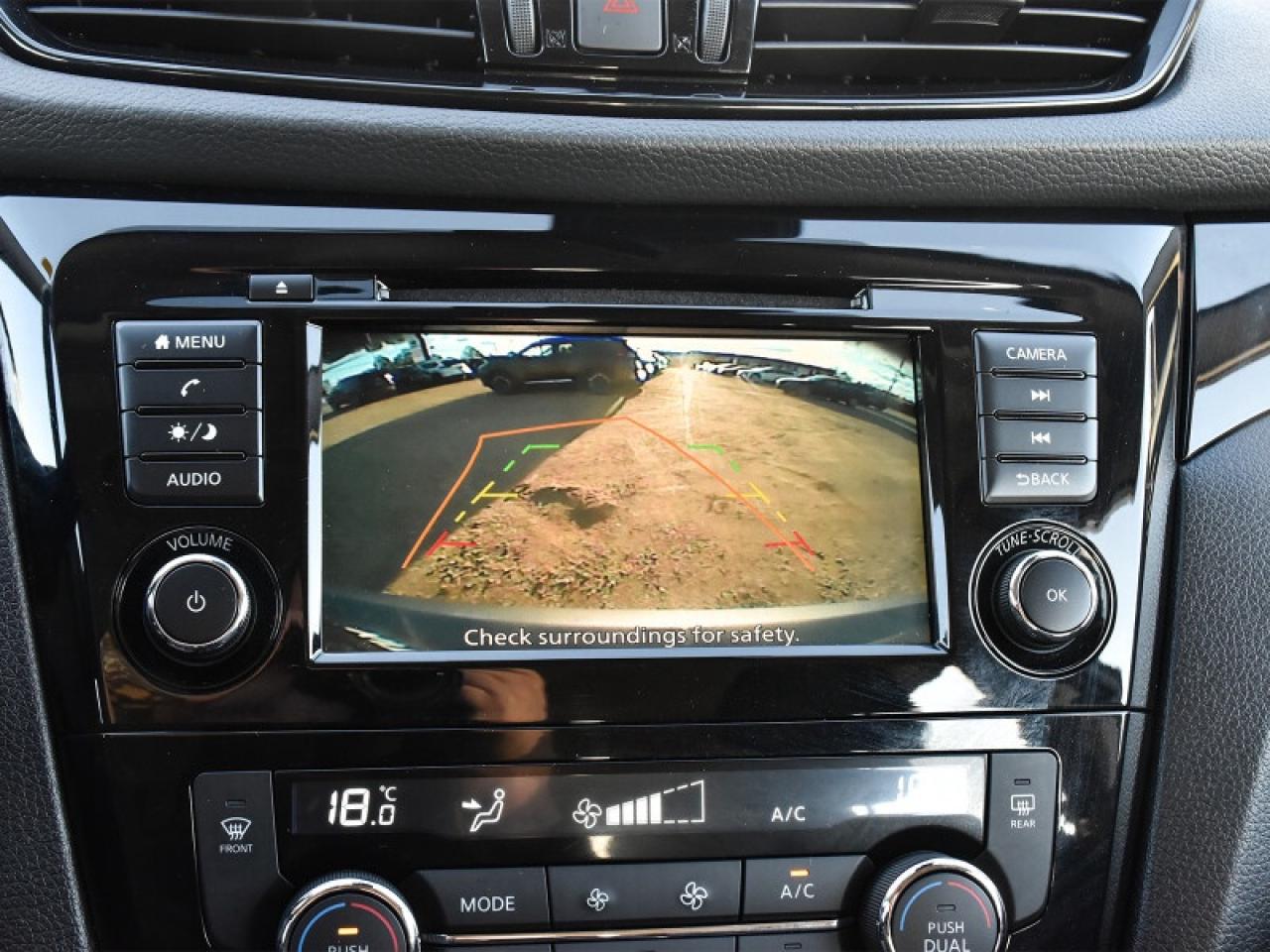 2023 Nissan Qashqai SV AWD-Roof  Camera  Heated Seats! Photo