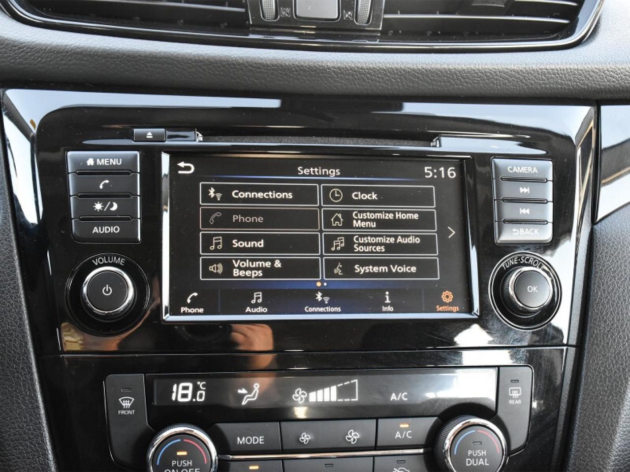 2023 Nissan Qashqai SV AWD-Roof  Camera  Heated Seats! Photo