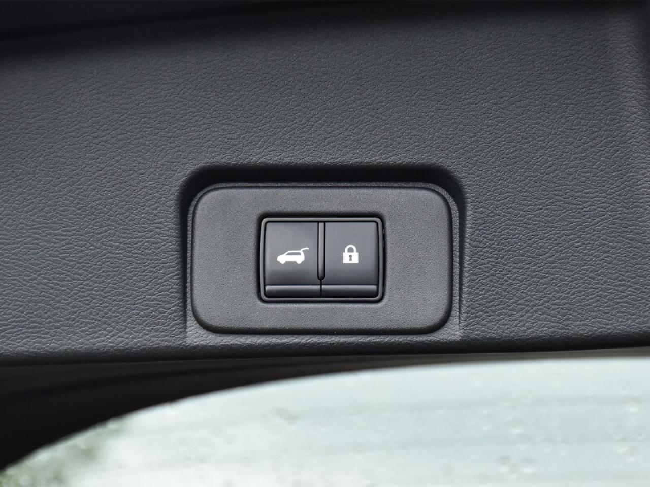 2024 Nissan Rogue Platinum AWD-Leather  Roof   Heads Up Display   36 Photo