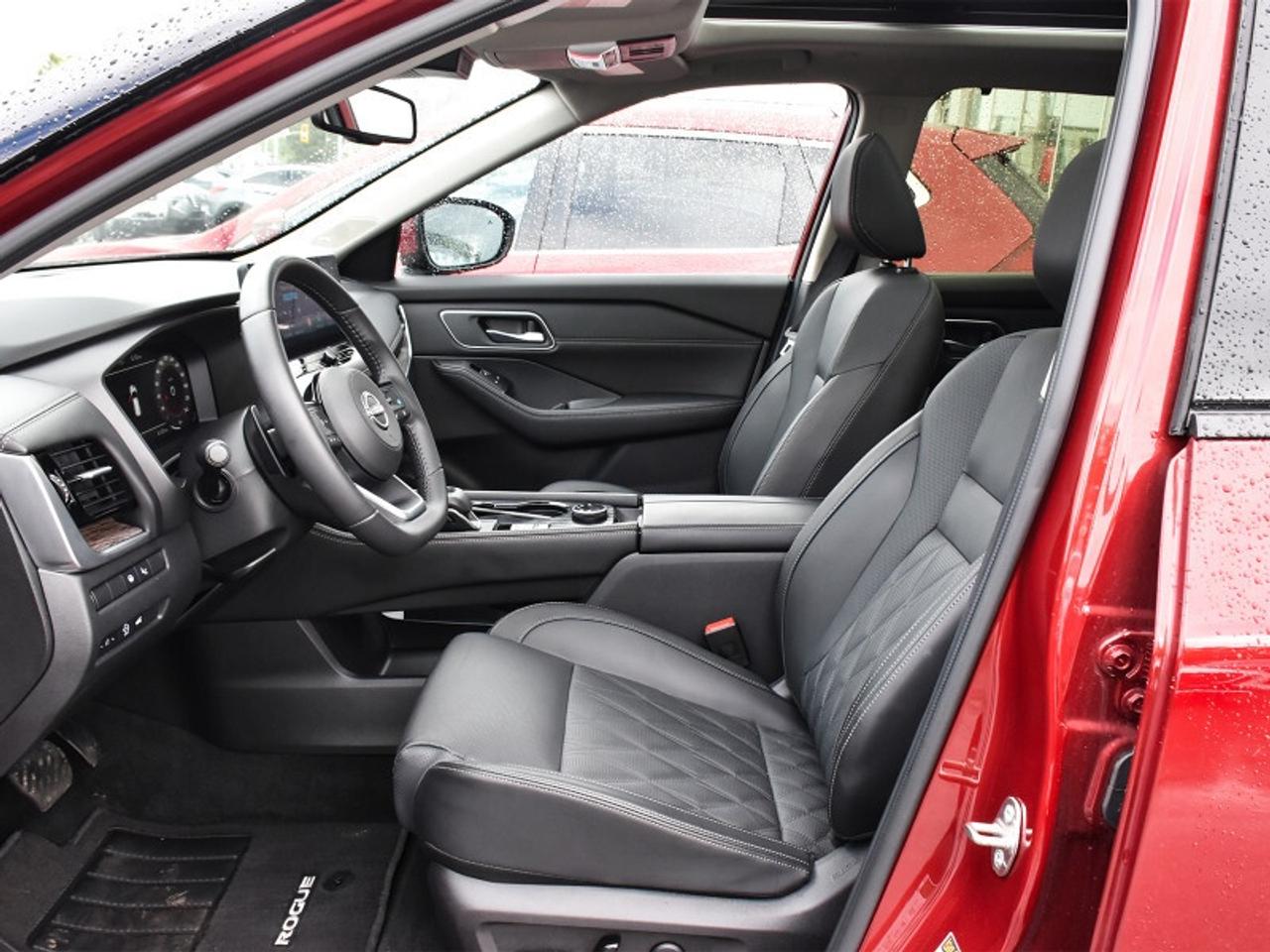 2024 Nissan Rogue Platinum AWD-Leather  Roof   Heads Up Display   36 Photo