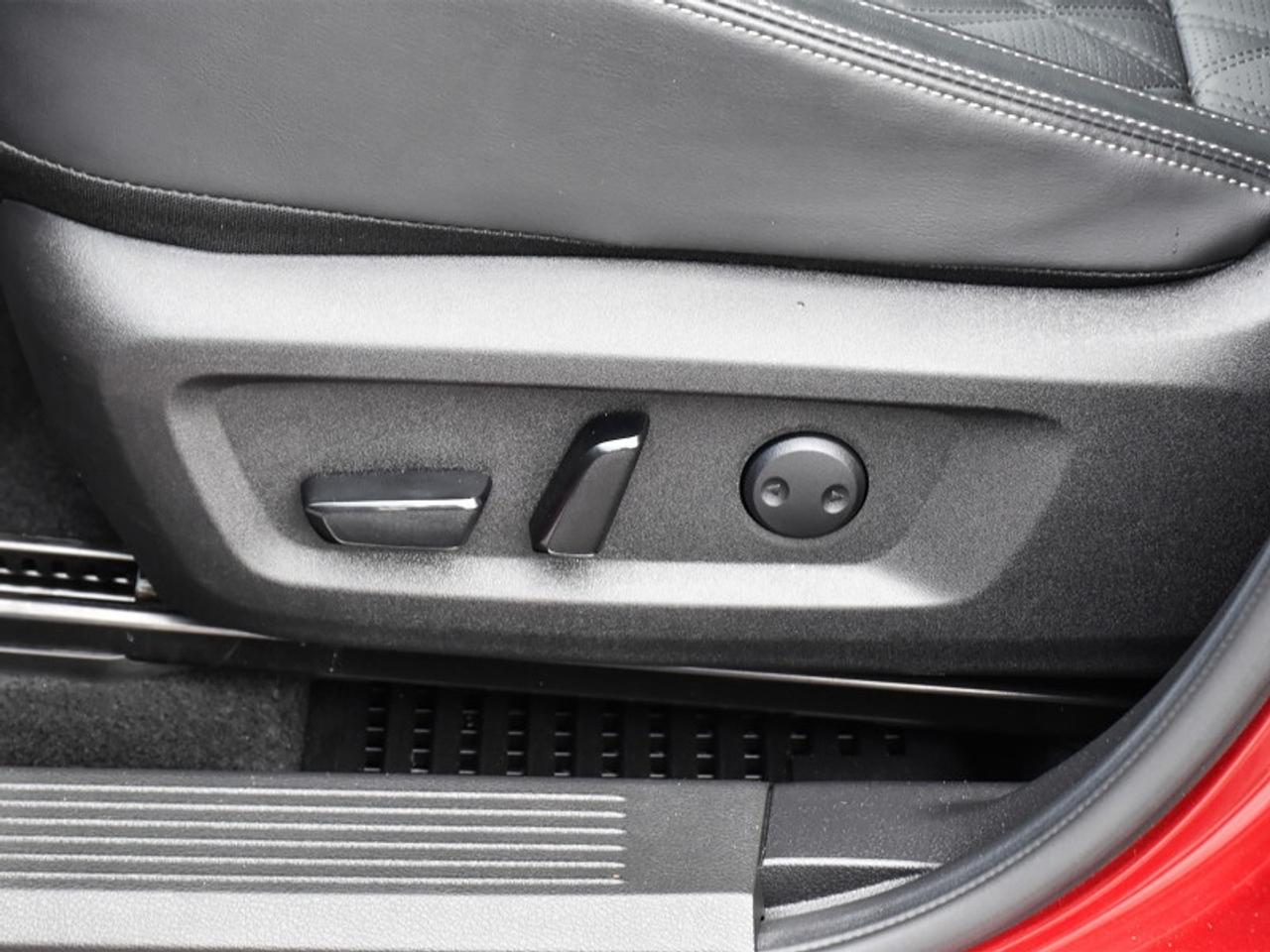 2024 Nissan Rogue Platinum AWD-Leather  Roof   Heads Up Display   36 Photo