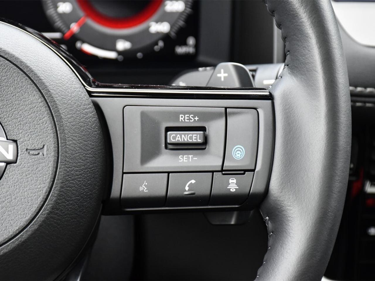 2024 Nissan Rogue Platinum AWD-Leather  Roof   Heads Up Display   36 Photo