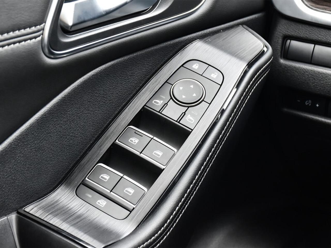 2024 Nissan Rogue Platinum AWD-Leather  Roof   Heads Up Display   36 Photo