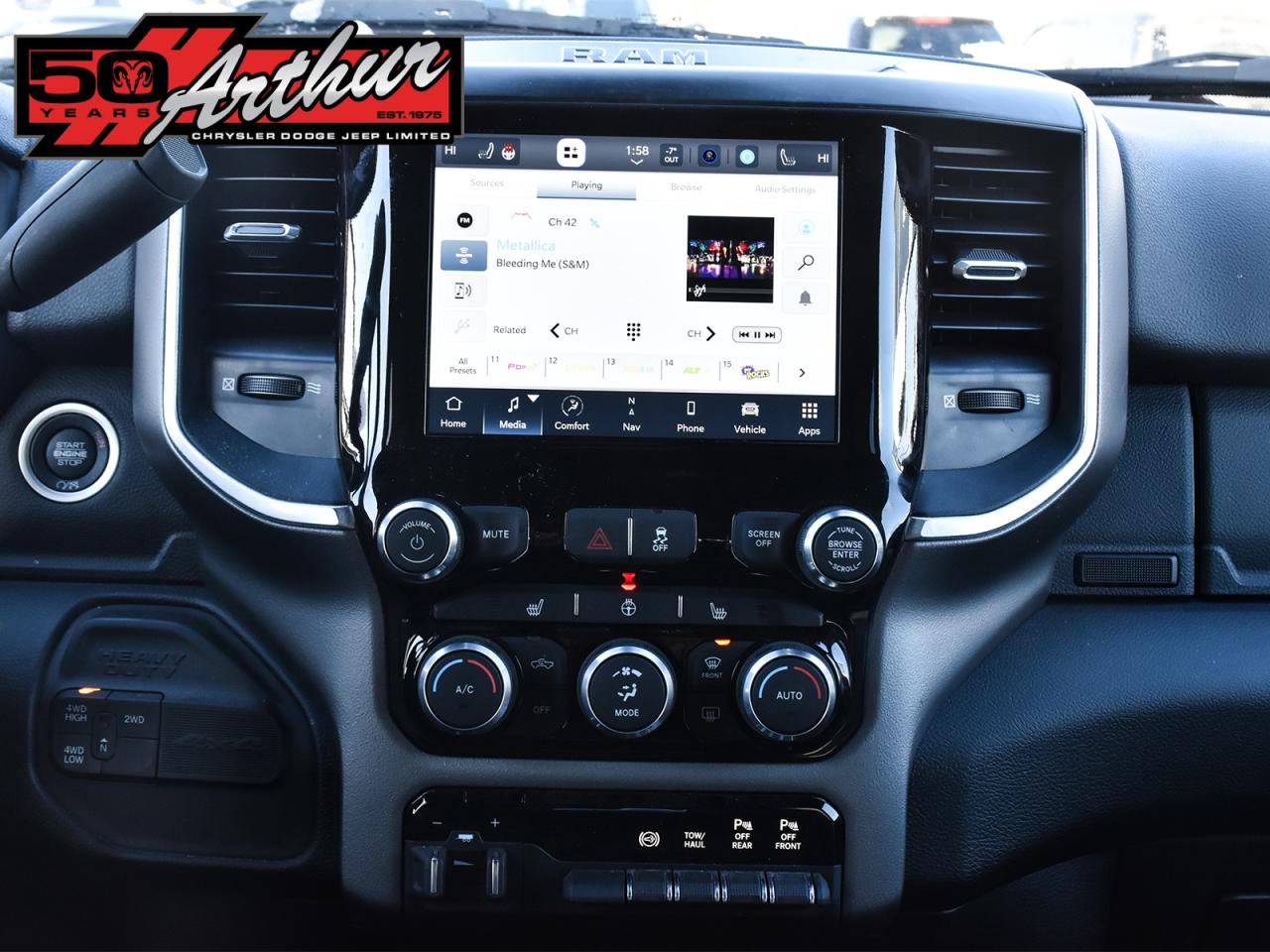 2024 RAM 2500 Big Horn Crew Cab 4x4 Photo