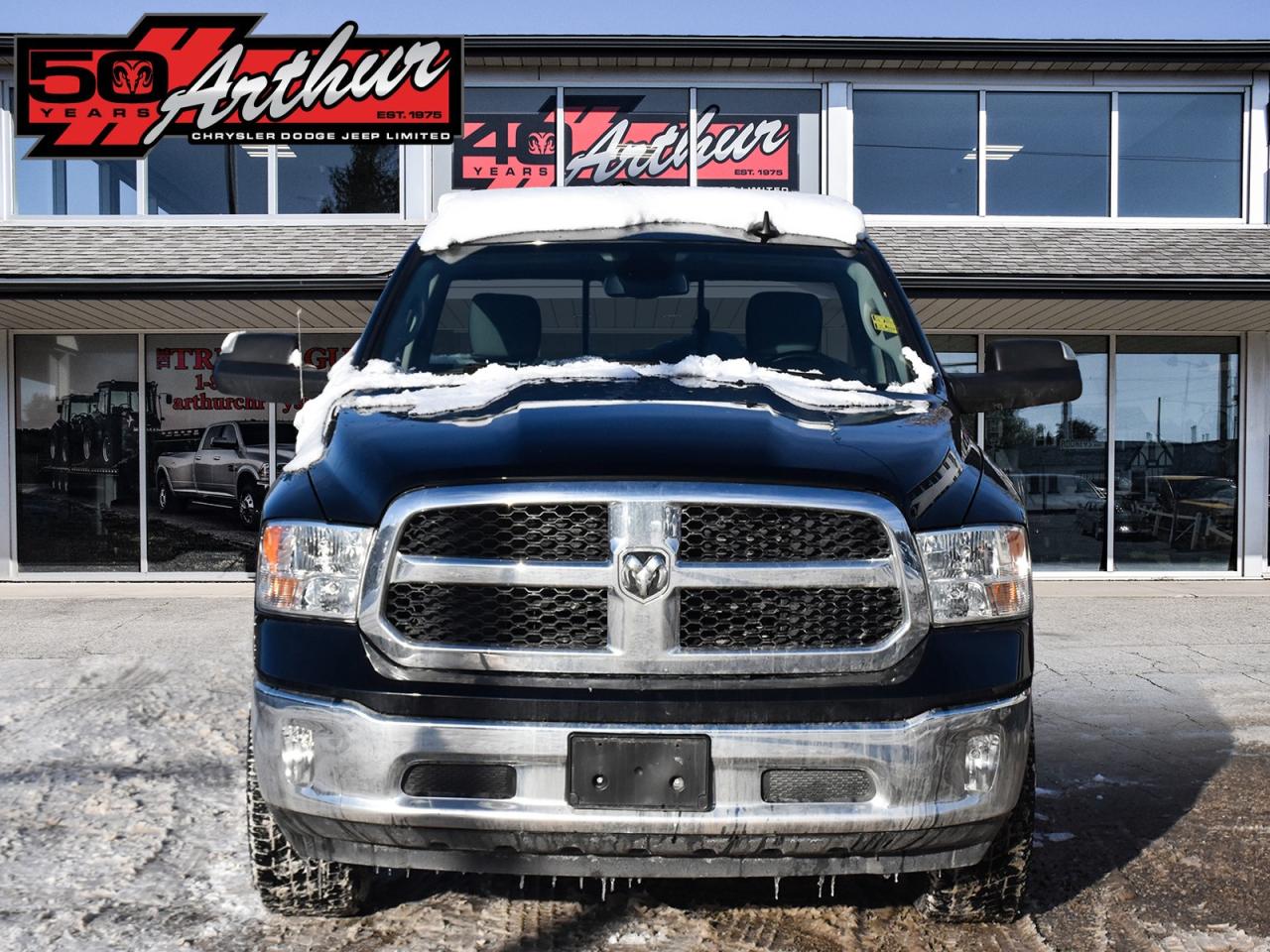 2022 RAM 1500 Classic REG CAB 4X4  HEMI  HEATED SEATS - ONLY 33,364 KM Photo