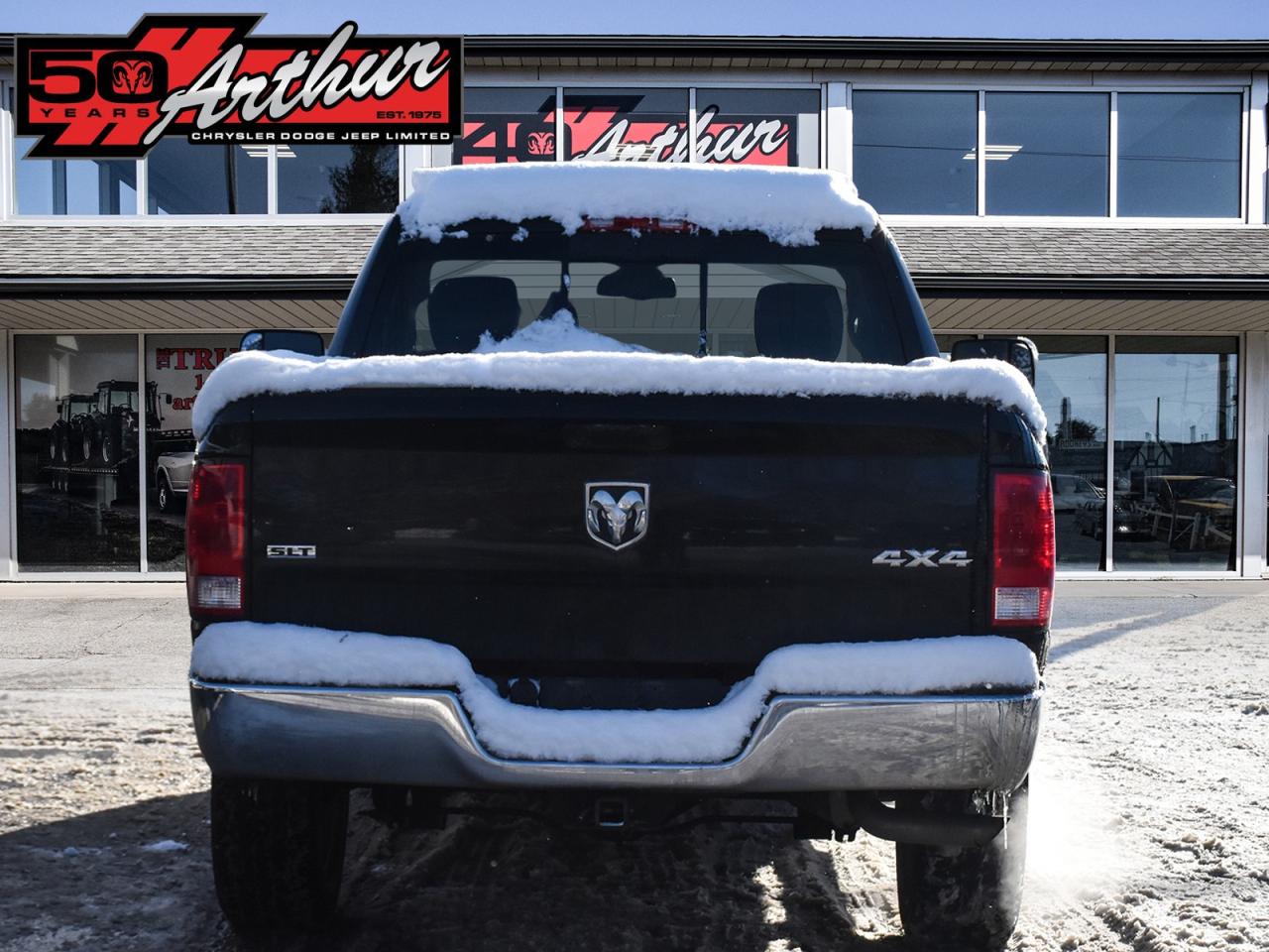 2022 RAM 1500 Classic REG CAB 4X4  HEMI  HEATED SEATS - ONLY 33,364 KM Photo4