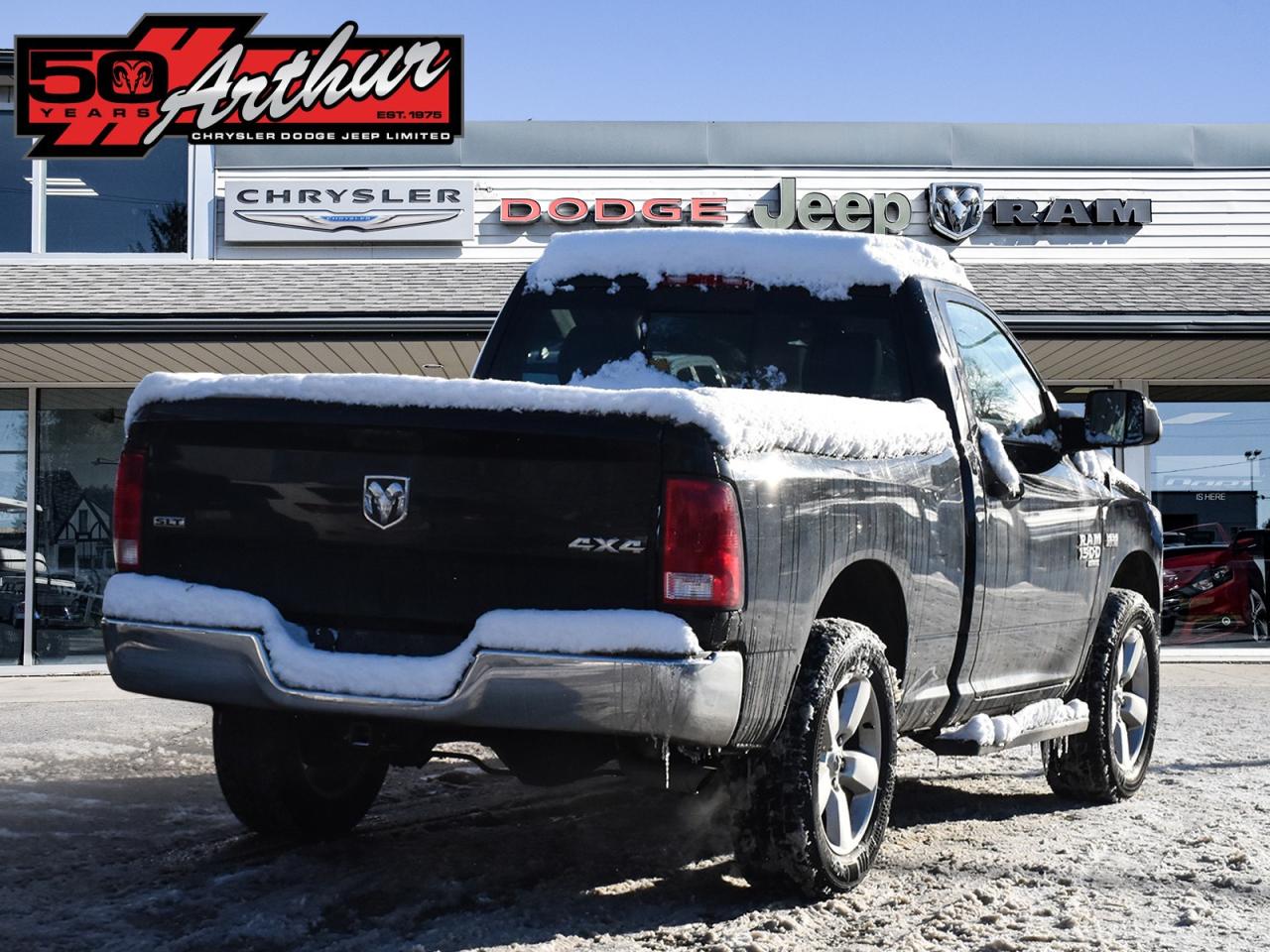 2022 RAM 1500 Classic REG CAB 4X4  HEMI  HEATED SEATS - ONLY 33,364 KM Photo3