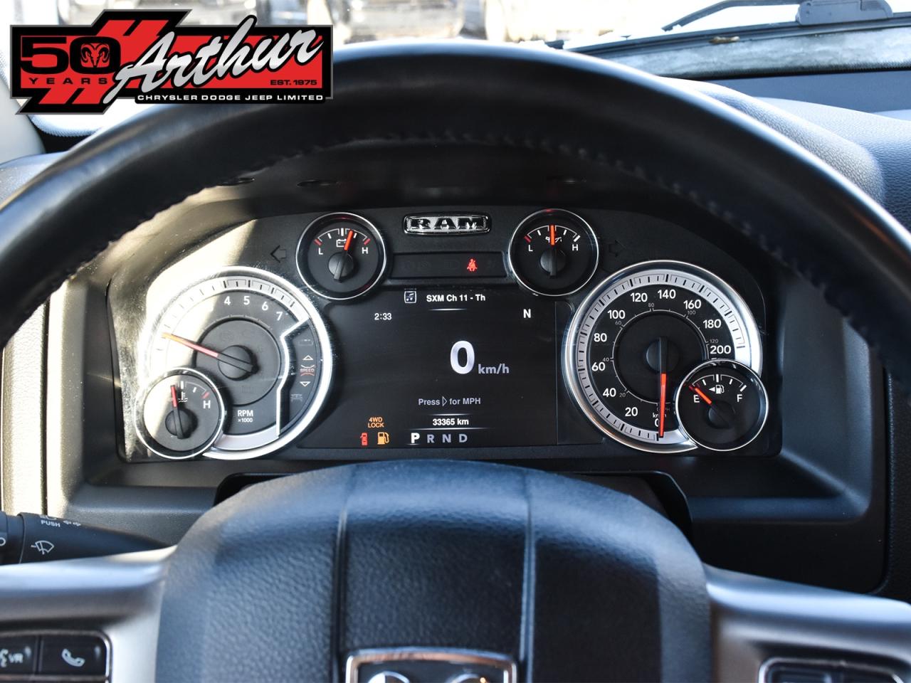 2022 RAM 1500 Classic REG CAB 4X4  HEMI  HEATED SEATS - ONLY 33,364 KM Photo