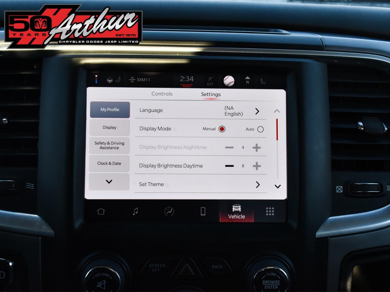 2022 RAM 1500 Classic REG CAB 4X4  HEMI  HEATED SEATS - ONLY 33,364 KM Photo