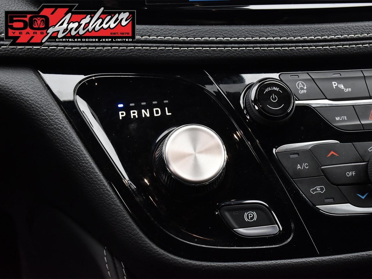 2023 Chrysler Pacifica LIMITED 'S' APPEARANCE Photo