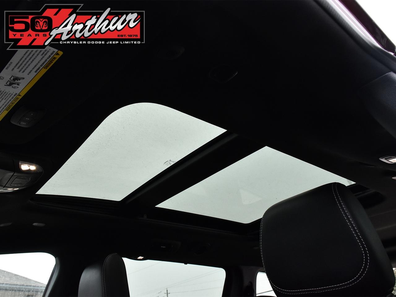 2023 Chrysler Pacifica LIMITED 'S' APPEARANCE Photo