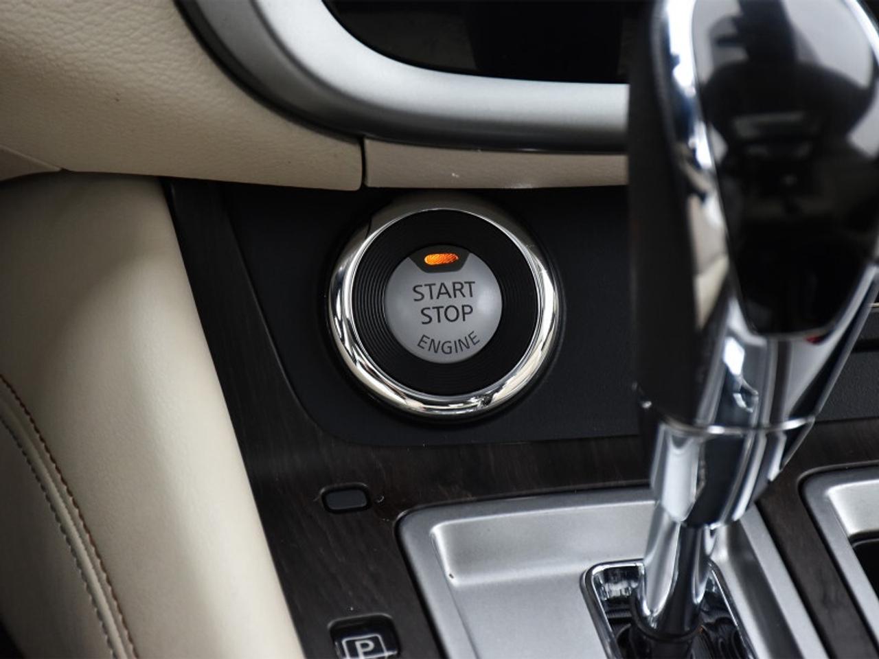 2023 Nissan Murano Platinum   Leather   Pano Roof   Nav   Heated & Co Photo