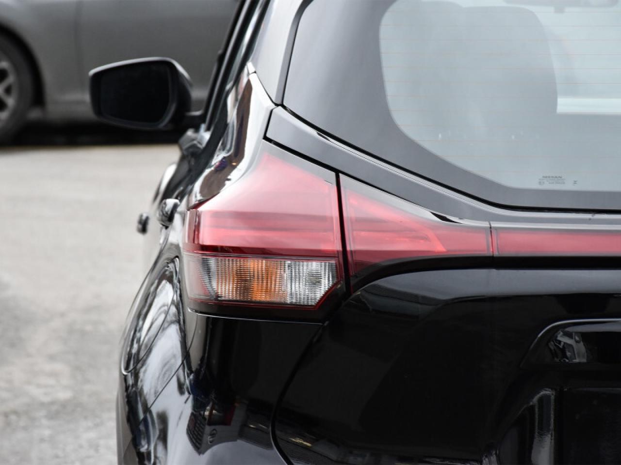 2024 Nissan Kicks SV  CarPlay   Android Auto   Heated Seats & Steeri Photo