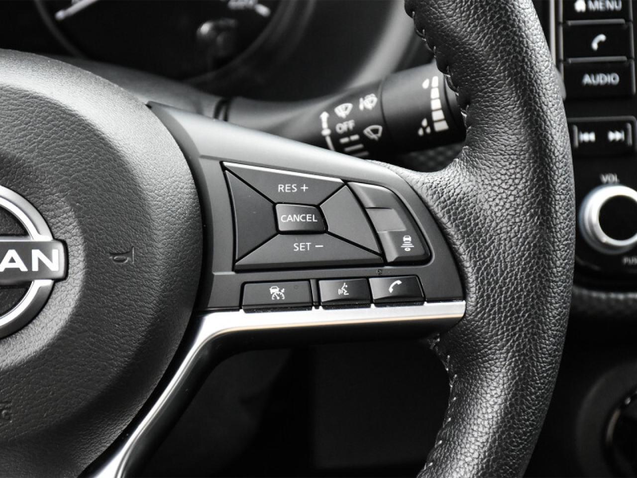 2024 Nissan Kicks SV  CarPlay   Android Auto   Heated Seats & Steeri Photo