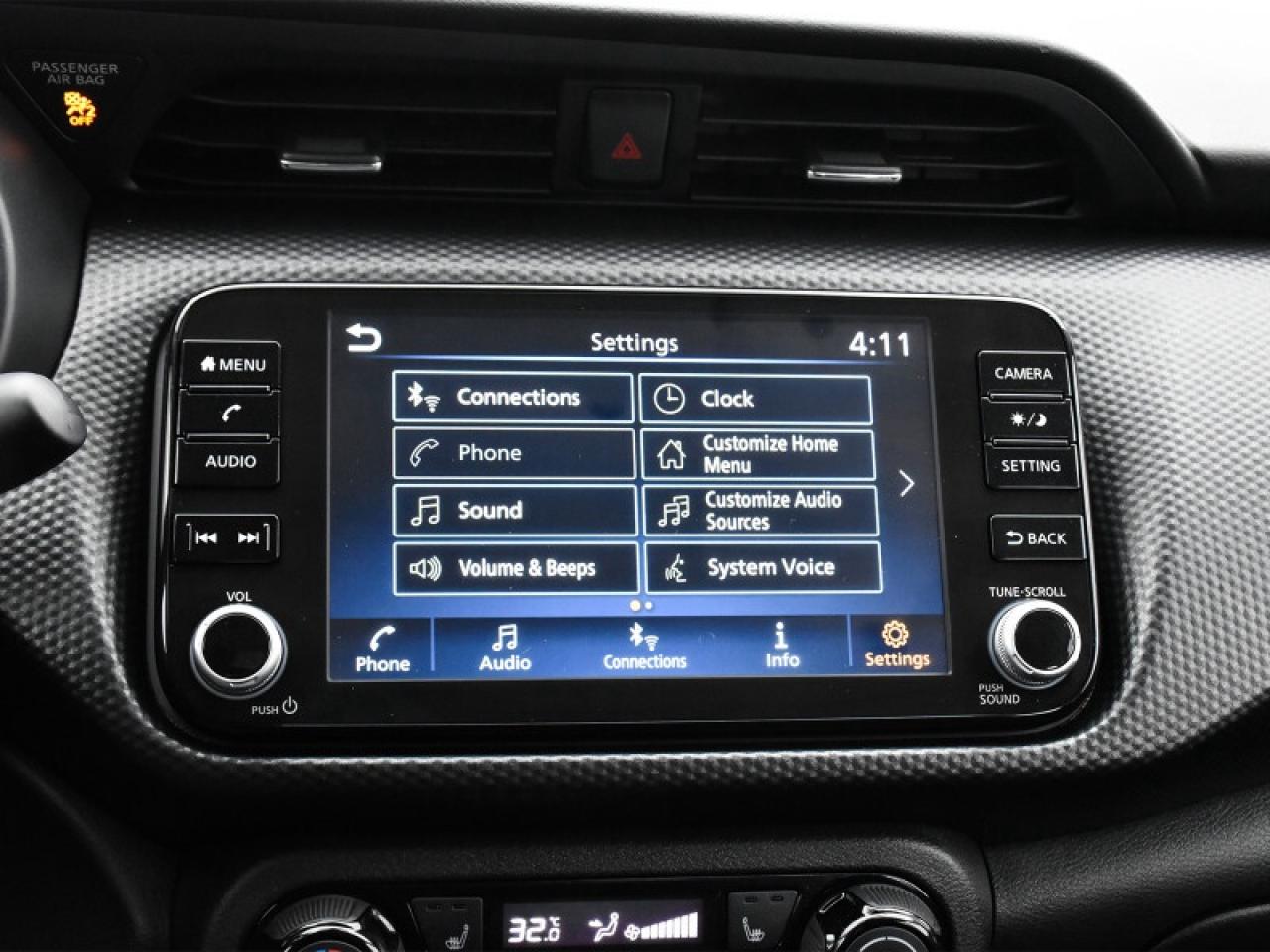 2024 Nissan Kicks SV  CarPlay   Android Auto   Heated Seats & Steeri Photo