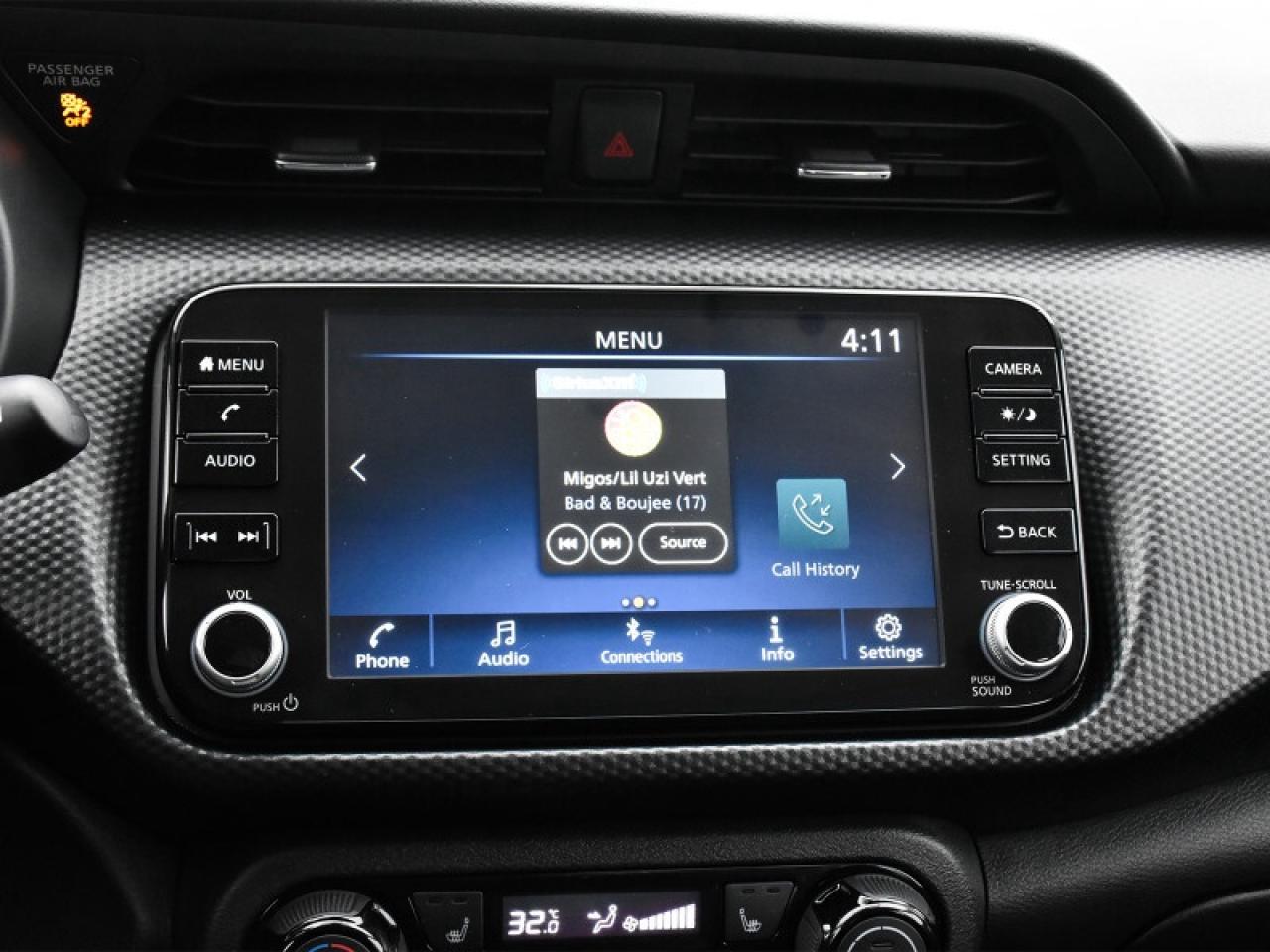 2024 Nissan Kicks SV  CarPlay   Android Auto   Heated Seats & Steeri Photo