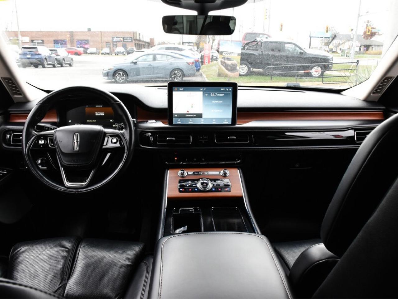 2020 Lincoln Aviator Reserve  Leather   Sunroof   Nav   Cooled Seats Photo