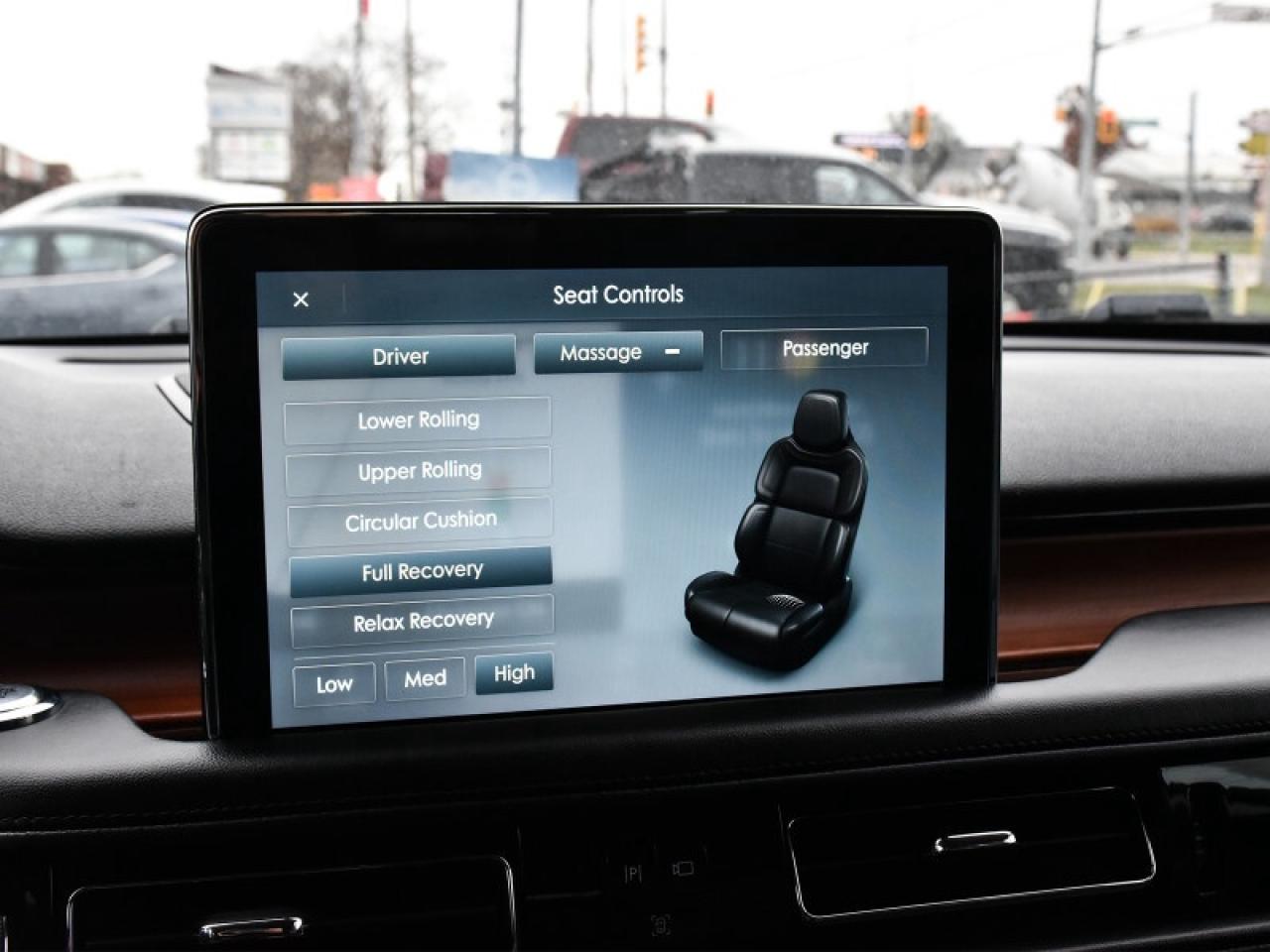 2020 Lincoln Aviator Reserve  Leather   Sunroof   Nav   Cooled Seats Photo