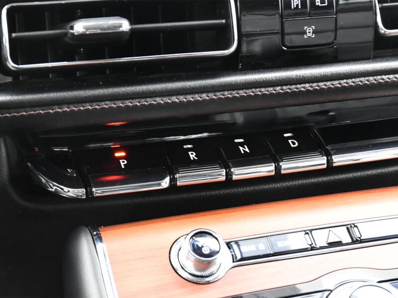 2020 Lincoln Aviator Reserve   Leather   Sunroof   Nav   Cooled & Heate Photo