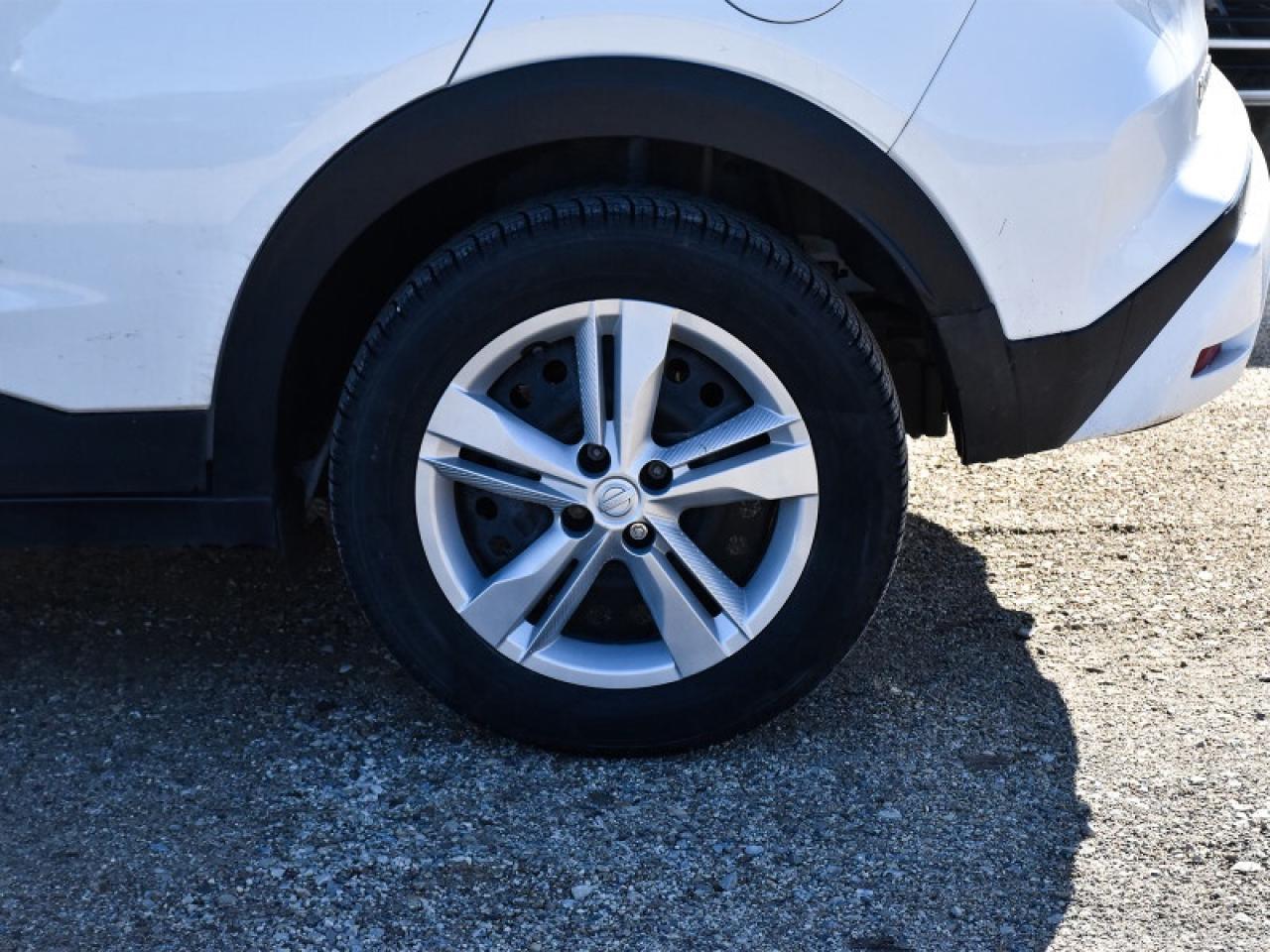 2024 Nissan Kicks S   CarPlay   Android Auto   BSM   Rear Camera Photo