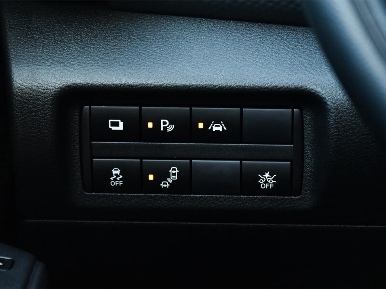 2024 Nissan Kicks S   CarPlay   Android Auto   BSM   Rear Camera Photo