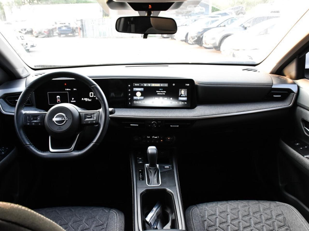 2025 Nissan Kicks SV AWD-Remote Starter  Alloys  Wireless Charging P Photo