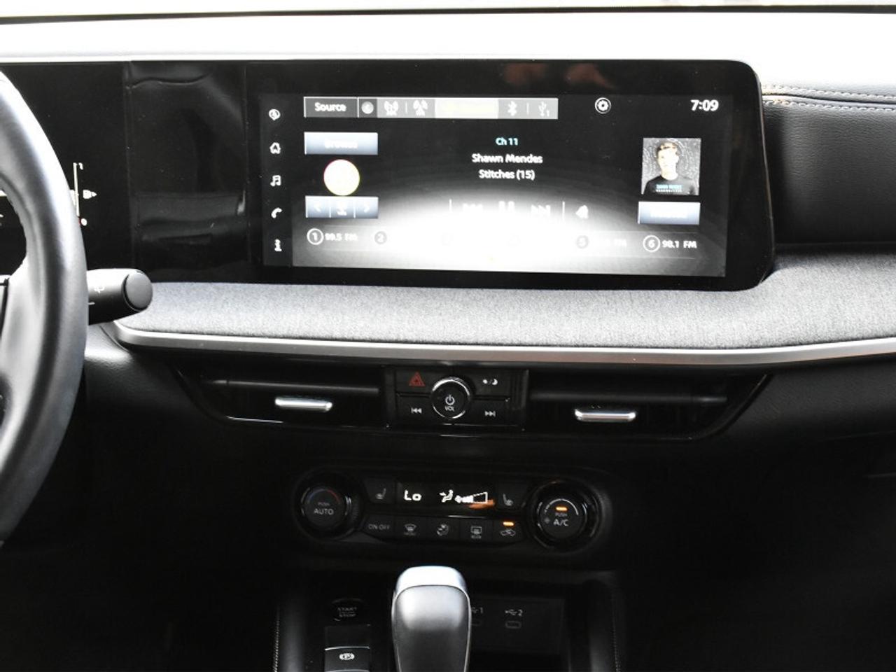 2025 Nissan Kicks SV AWD   Remote Start   Alloys  Wireless Charging Photo